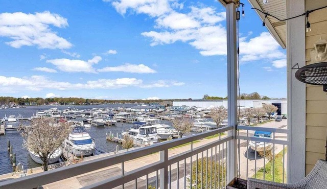 Marina View Condo w/Pool Access