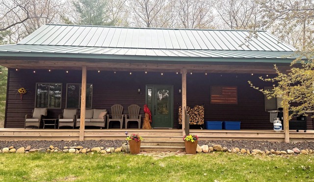 McCarry Lakehouse Peaceful Waterfront Escape