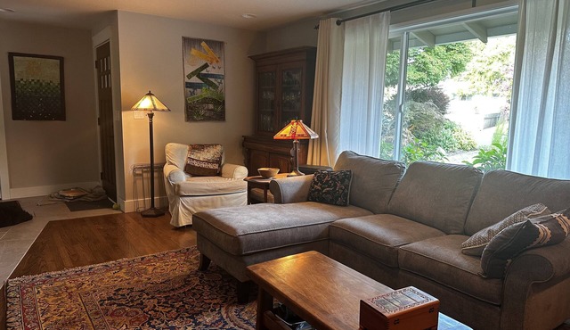 Mid century ranch in quiet safe neighborhood near park