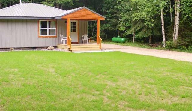 Miners Cabin - Pictured Rocks Lodging