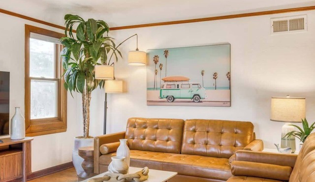 Mocks Crest Oasis- 5BD/2BA- Arbor Lodge Getaway