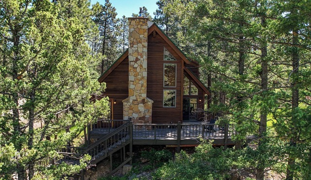Modern 3BR Alpine Cabin, Mtn Views, Deck, Nearby Lakes and Purgatory Skiing