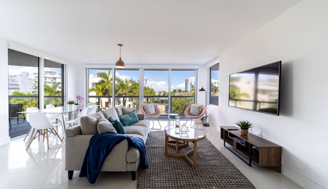Modern 3BR Apartment – Family Friendly Rental Walk to Bal Harbor Shops & Beach