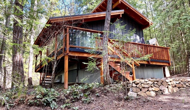 Modern cabin with private beach access in Blind Bay! in Blind Bay