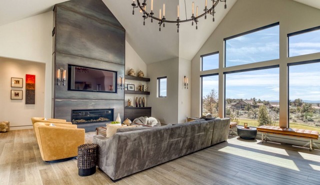 Modern Central Oregon home located in the Brasada Ranch resort neighborhood.