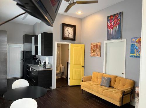 Modern Condo 3