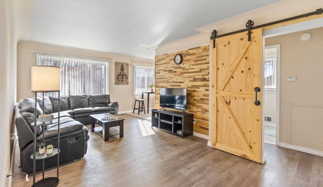 Modern Cozy 1 Bedroom Apartment in Shelby Township