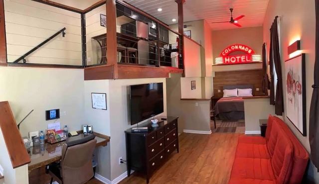 Modern Loft @ historic Colonnade Hotel in Eureka