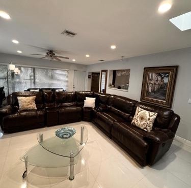 Modern Miami Oversized 3 Bedroom in Central Location