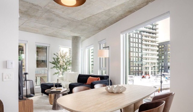 Modern Stay in Griffintown | Free Parking in Montreal