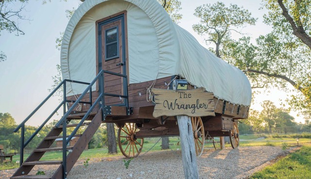 Modern Unique Old West Wagon Spacious Views