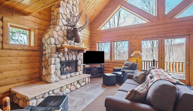 Mountain Cabin 852| Ski-In/Ski-Out | Sleeps 12 | Balcony Deck