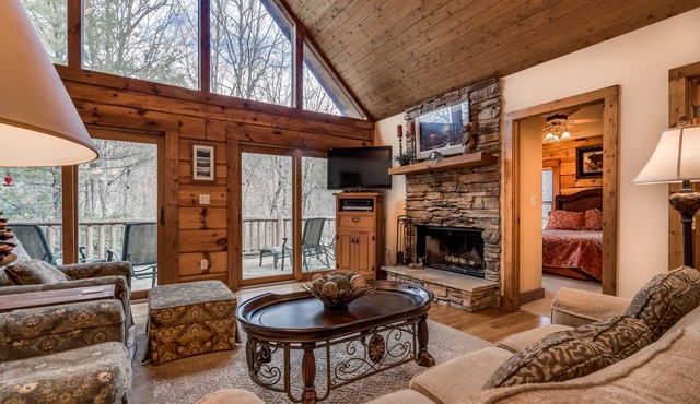 Mountain Club - Rustic Mountain Surroundings