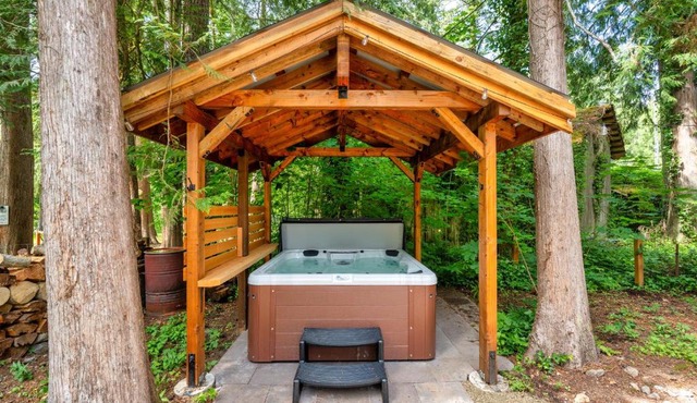 Mt Hood Cabin Hot Tub Fire Pit Dog-Friendly