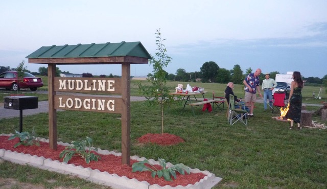 Mudline Lodging your premier Cabin Rental in Southern Illinois!