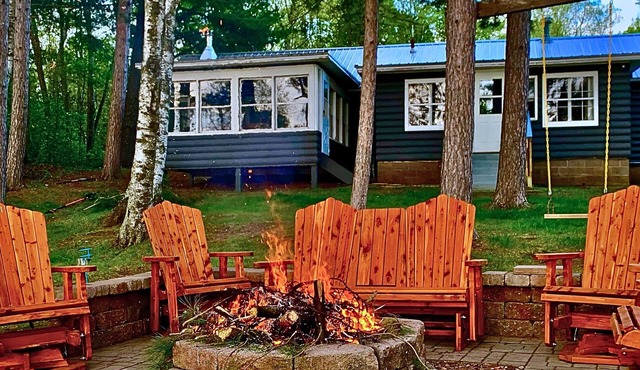 Nana and Boppy's at the Lake, 4 Beds, Beautiful Sunsets