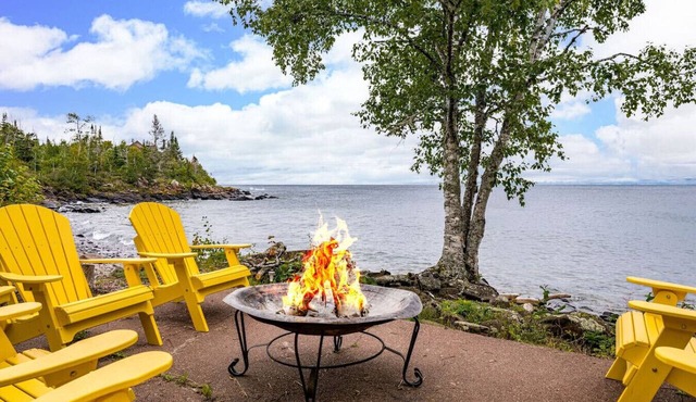 New! Fall Colors | Private Beach | Boreal Forest
