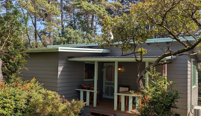 *NEW* Fishers D'Lighthouse II-1960 Coastal Cabin