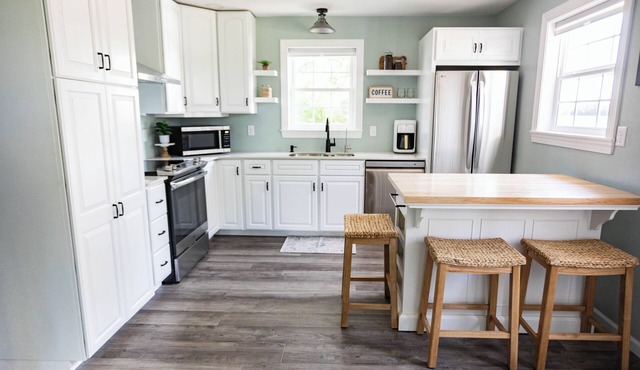 New! Fully furnished & fully stocked 2-bedroom 1 bath home in Stevens Point.