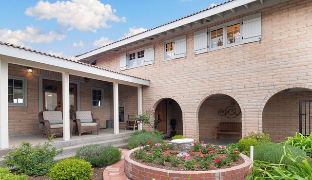 New Listing Discount! Big-Fun-Stylish Villa