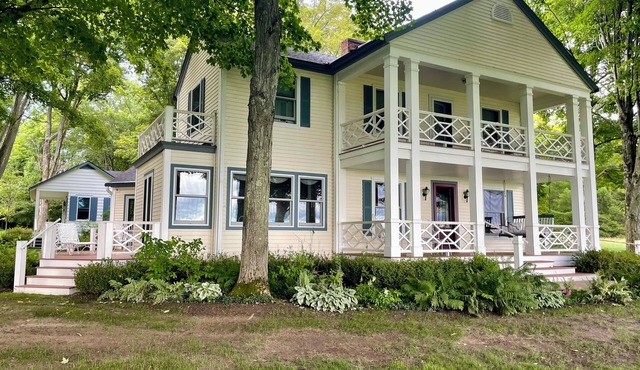 New Spacious and Beautiful home Roaring Brook with views of Little Traverse Bay