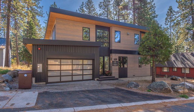 NEWLY BUILT LUX Kings Beach Filtered Lakeview Home, Near Speedboat Beach with AC