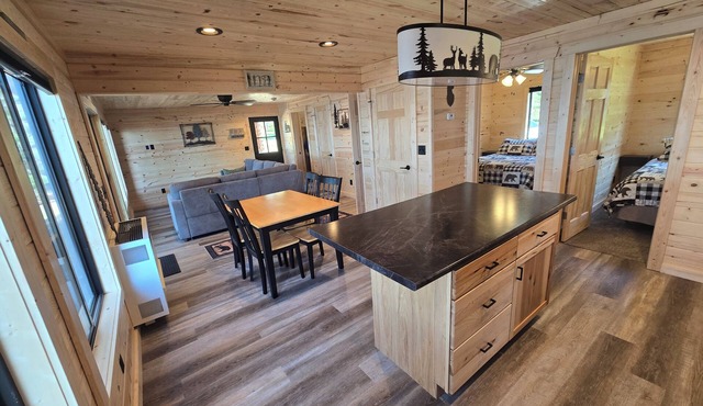 Newly Remodeled Cabin on Teal Lake- Hayward, WI