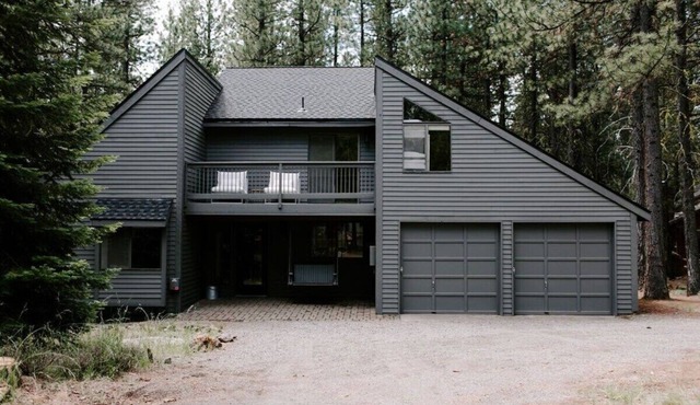 NEXT TO GLAZE MEADOW, CUTE, WITH MANY AMENITIES!