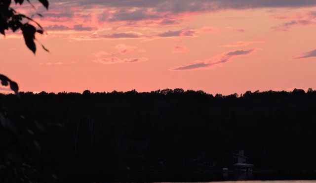 Northern Michigan Lakefront Cottage