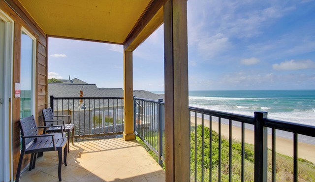 Oceanfront Oregon Retreat - Pool, Sauna & Patio!