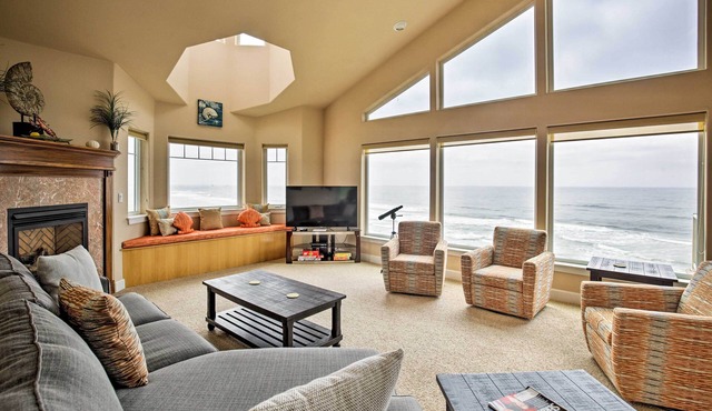 Oceanfront South Beach Home w/Hot Tub & Sauna