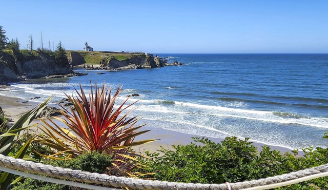 Oceanside Getaway w/Beach Access & Home Gym!