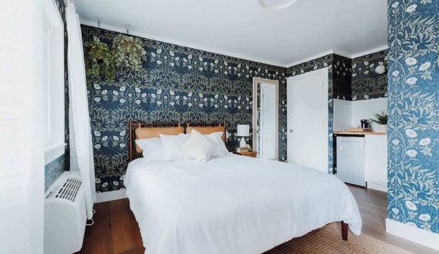 Packwood | Wildflower Room at The Peak