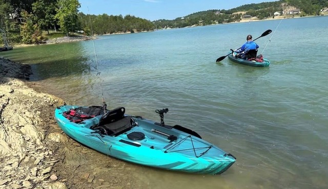 Paddleboards Kayaks Private Lake Access 3 BR Sleeps 6 King Beds