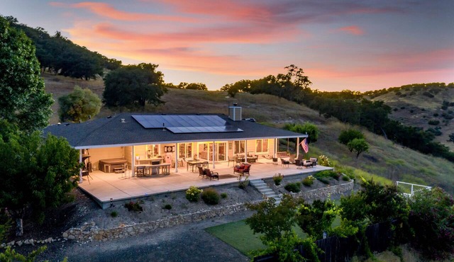 Panoramic Views | Hot Tub + BBQ | Game Room | Lake San Antonio | The J's Nest