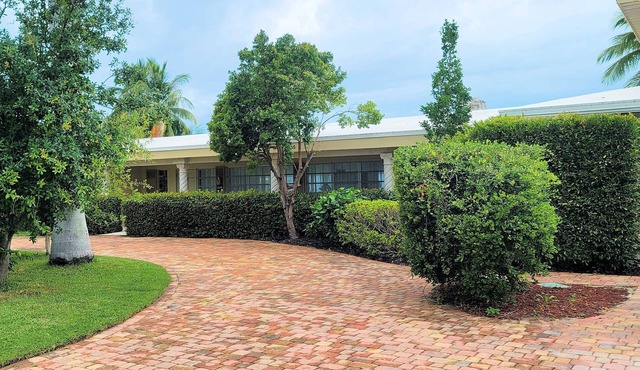 Papa's House On Vaca Cut, fabulous location, views and amenities!