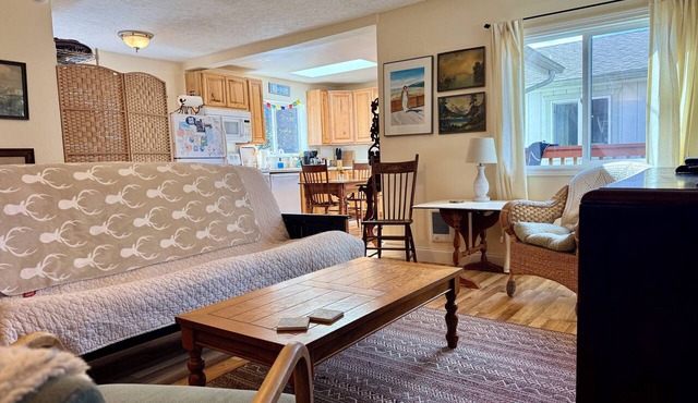 Peaceful, Fully Equipped Cabin Near Beach & Town, Certified NWF Wildlife Habitat in Seaview