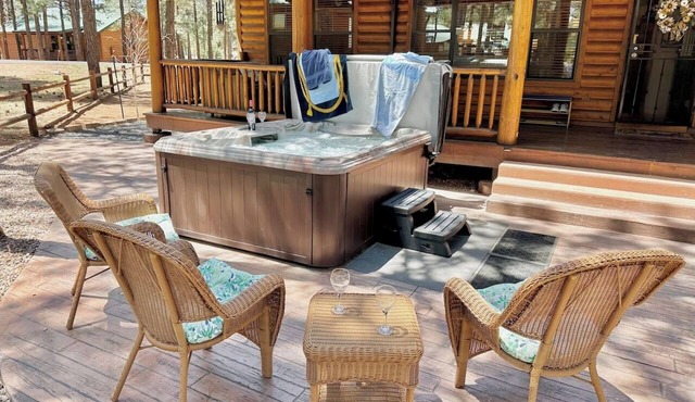 Peaceful Pines - Couples Dream Getaway!