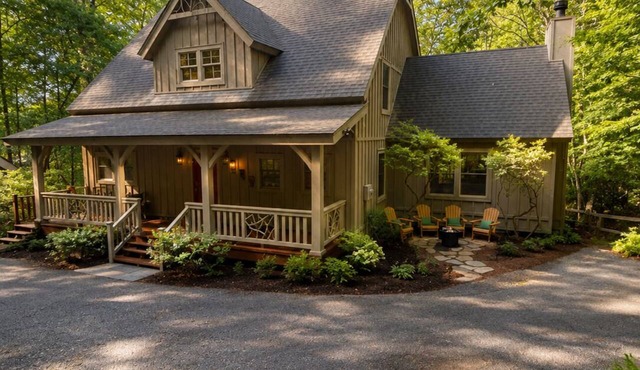 Peaceful Resort Cabin in Sapphire Valley close to Cashiers & resort access