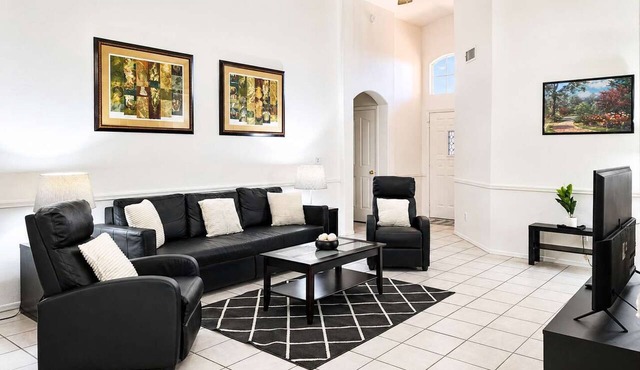 Pet-Friendly 3BR | King Bed | Fenced Yard in Tempe