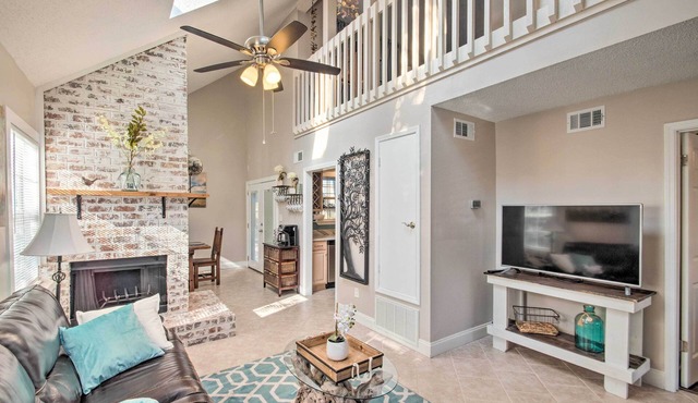 Pet-Friendly A-Frame Retreat Near Dtwn + Beaches!