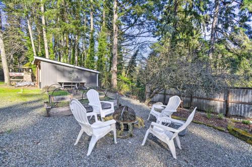 Pet-Friendly Cabin: Minutes to Gig Harbor!