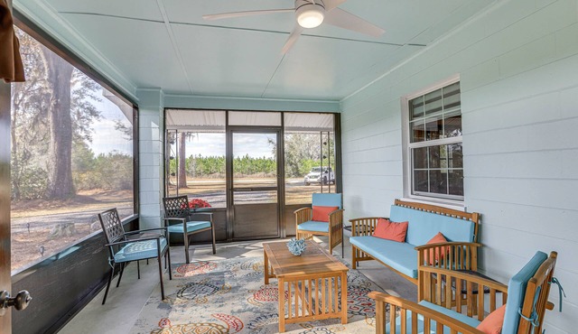 Pet-Friendly Florida Escape w/Patio & Fire Pit! in O'Brien