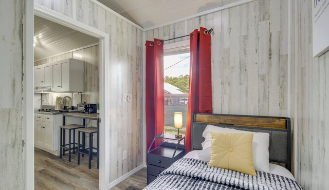 Pet-friendly Picayune Tiny Home ~ 4 Mi to Downtown