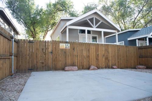Pine Tree Arch Cabin #15