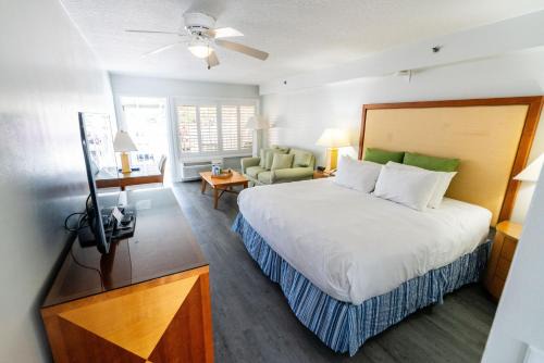 Pirate's Cove Resort and Marina - Stuart in Stuart