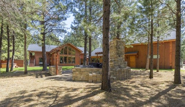 Ponderosa Pines *Cabin + Casita*, Sisters OR