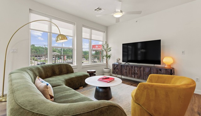 Pool + Rooftop | 2BDR Suite w/Balcony | The Code