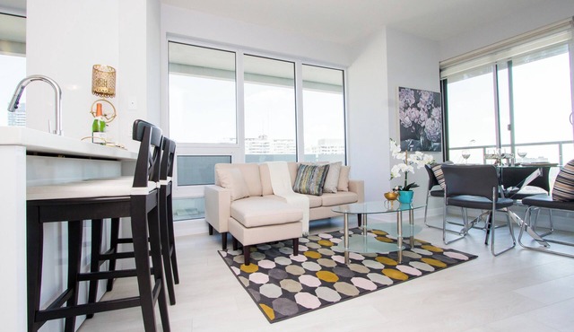 Prestigious 2 bedroom/Midtown/close to Subway in Toronto