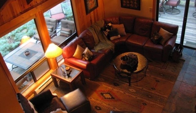 Prime August Days Avail! Charming & Updated Black Butte Ranch Fairway Golf Home